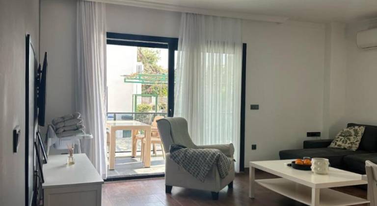 Rental apartment with 2 rooms for 6 persons — photo 2