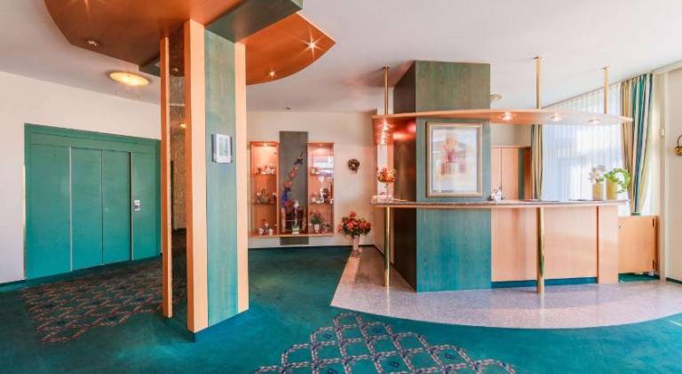 PLAZA Hotel Blankenburg Ditzingen, Sure Hotel Collection — photo 3
