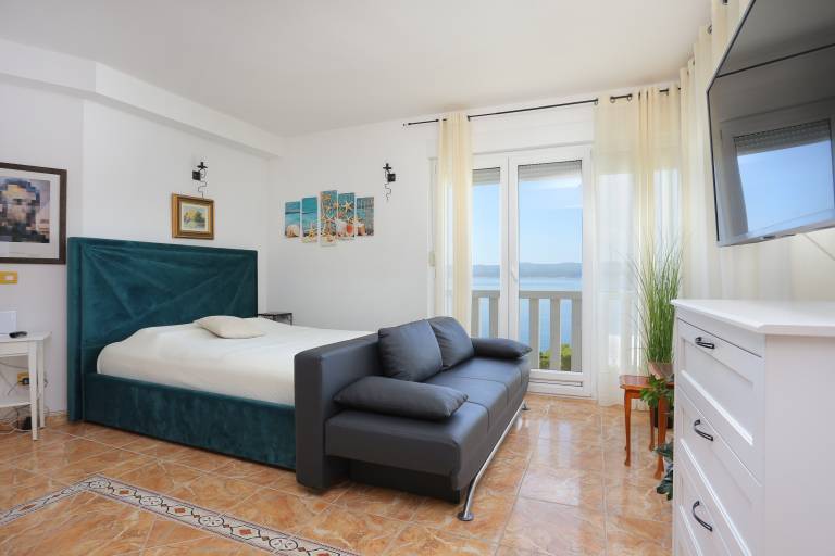 One bedroom apartment with terrace and sea view Lokva Rogoznica, Omiš (A-13226-a) — photo 3