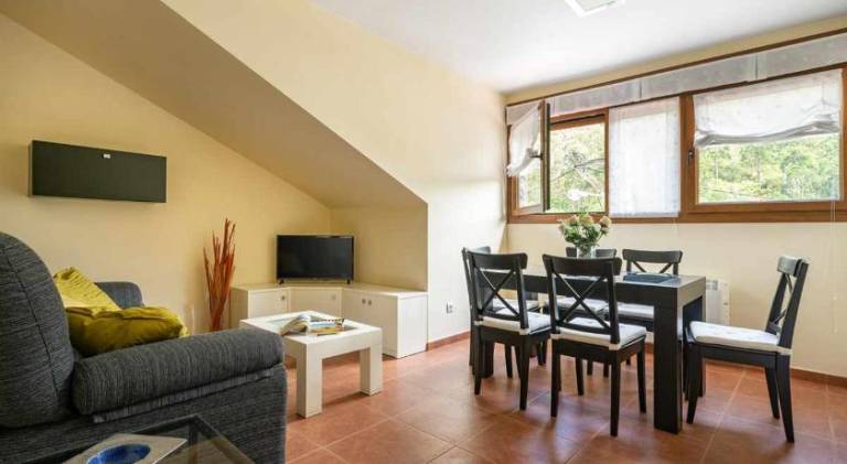 Rental apartment with 2 rooms for 4 persons — photo 3