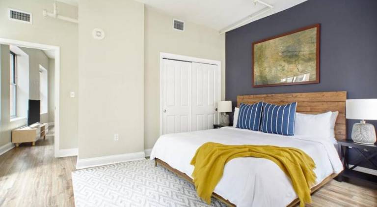 FIDI 2 Bedroom with Keyless Entry and Fully Furnished — photo 2