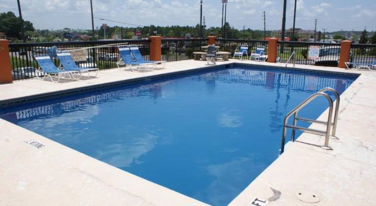 Home Town Inn & Suites — photo 5