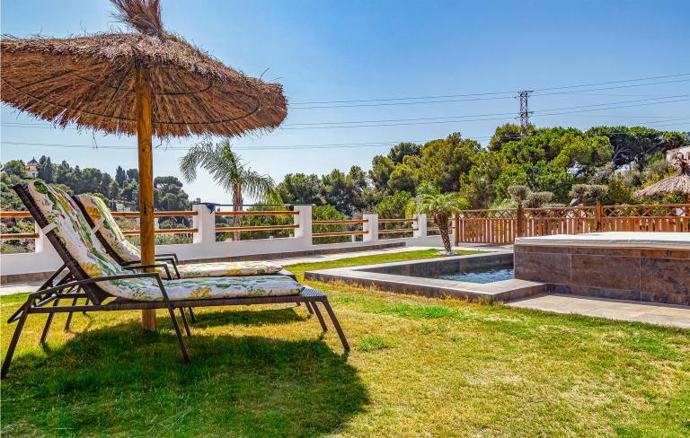 Casa Algarrobo