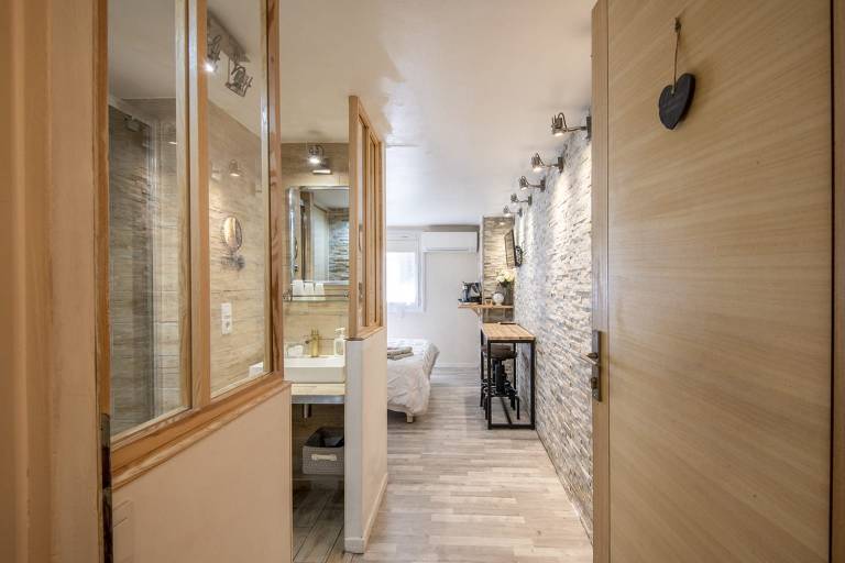 Holiday apartment | Near Marseille Cathedral in Marseille