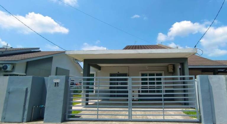 200 m&sup2; Ferienhaus