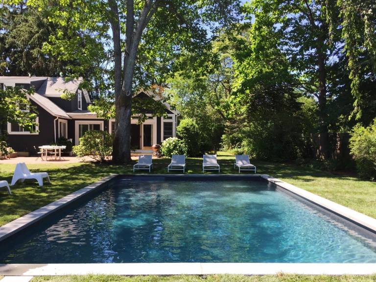Quogue, NY Vacation Rentals from 255 HomeToGo