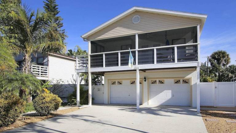 Seabreeze Cottage by the Sea-2 min walk to Beach — photo 2