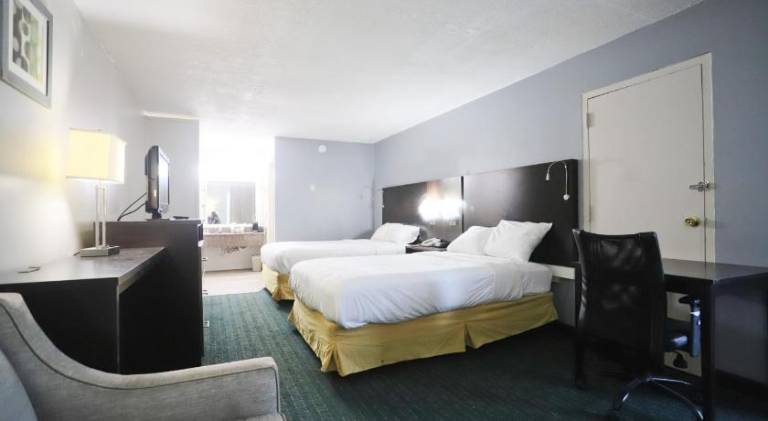 Greenville Inn & Suites — photo 2