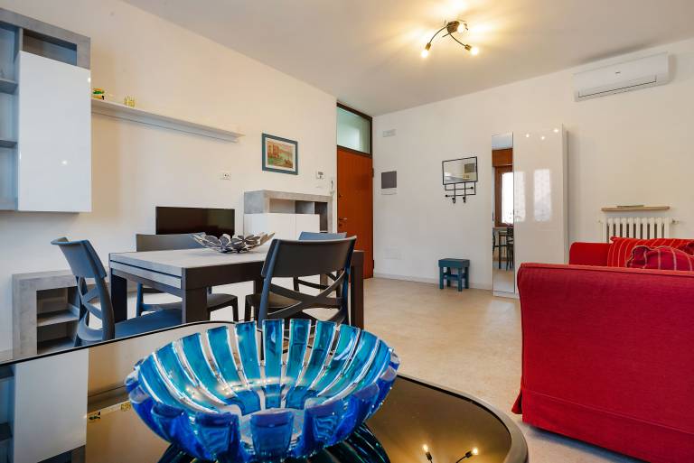 Apartment located in the historic center of Garda — photo 5