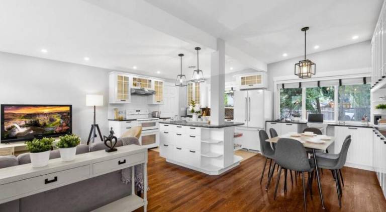 Vacation home with 3 rooms for 6 persons in Bellevue, WA