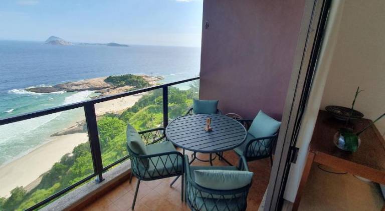 Rental apartment with pool | Next to Fort Copacabana | Close to the beach | Pets allowed — photo 2