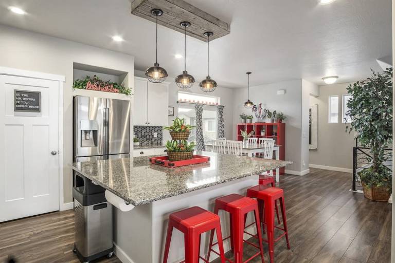 Children-friendly house with yard | Pets allowed — photo 4