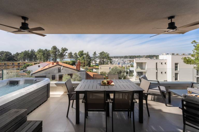 Apartment | Sea view in Novigrad