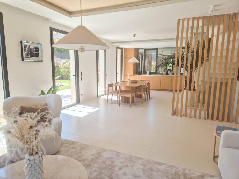 Villa with patio, private pool & garden — photo 2