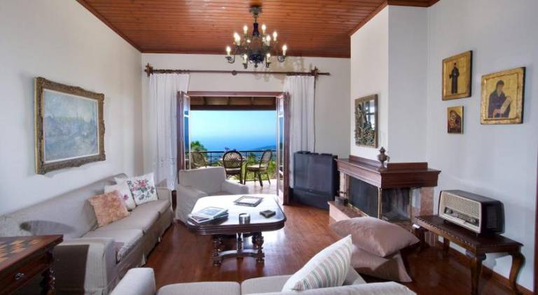 Villa with pool | Pets allowed — photo 2
