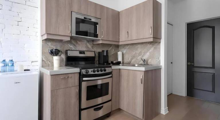 Lovely serviced apartment with terrace | Next to Mary | Pet-friendly — photo 5