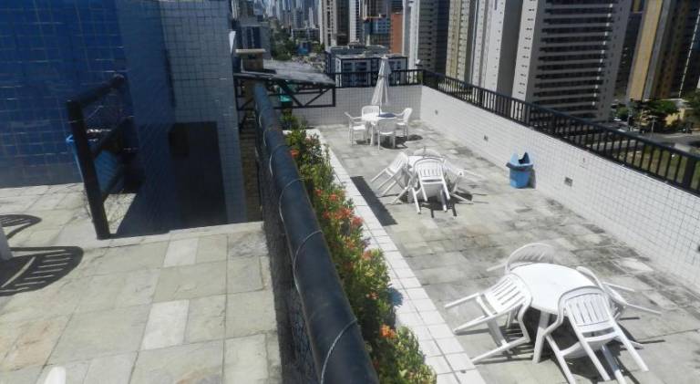 Holiday apartment with pool — photo 4