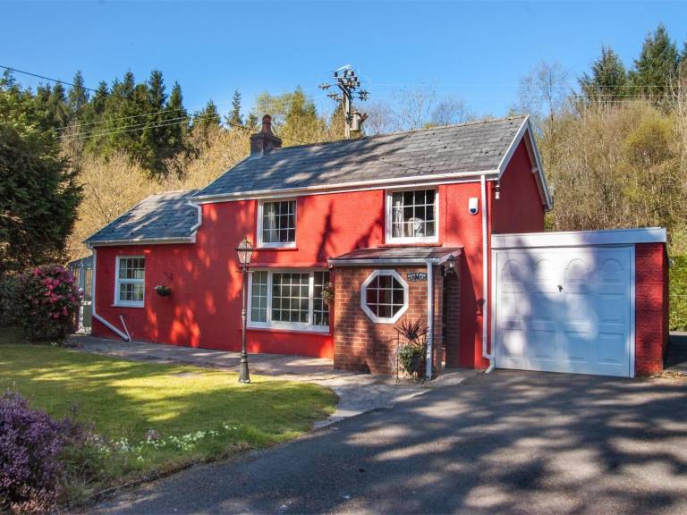 Cottage with grill | Pets are welcome in Neath