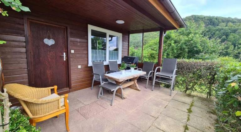 Holiday apartment with yard, patio & barbeque — photo 3