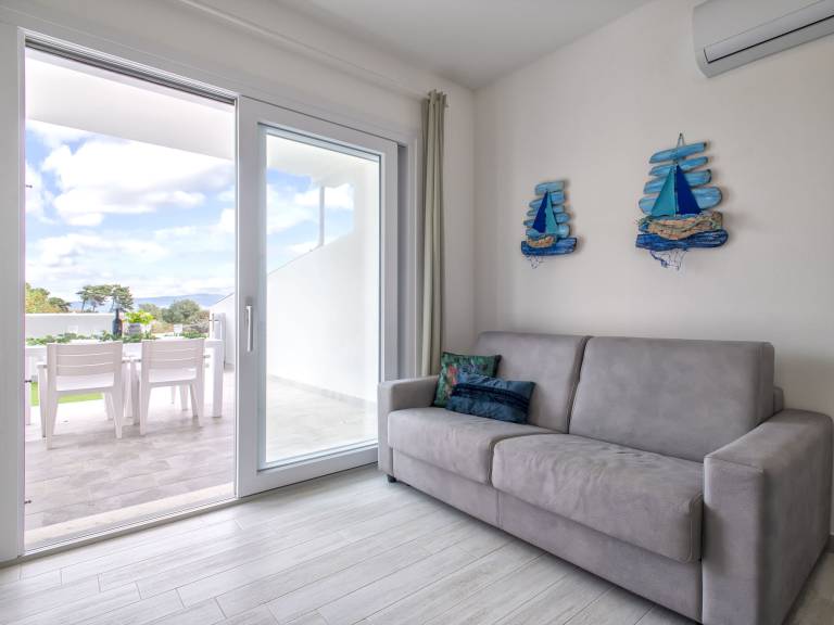 Fully equipped charming apartment with terrace, garden & pool | Sea view | Dogs allowed — photo 4