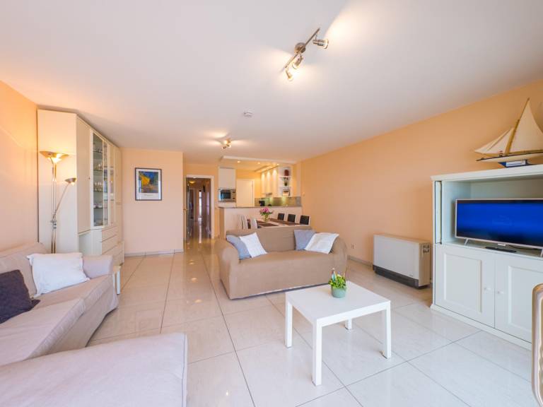 Fully equipped apartment with patio | Sea view | Next to the beach | Pets are welcome — photo 3