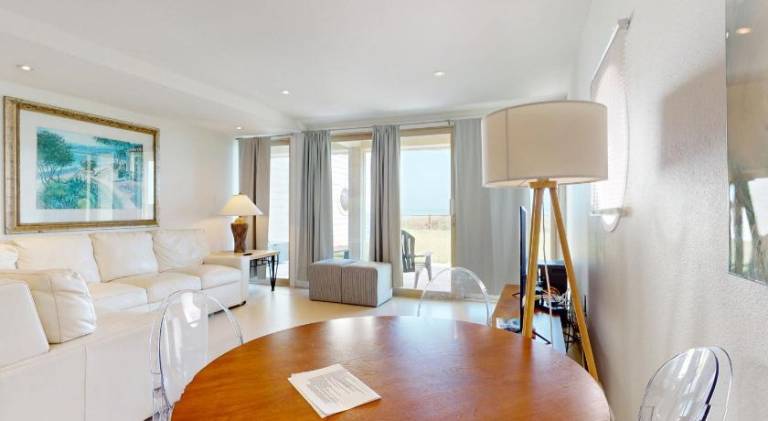 Rental apartment with pool & jacuzzi | Next to the beach | Pets are welcome — photo 2