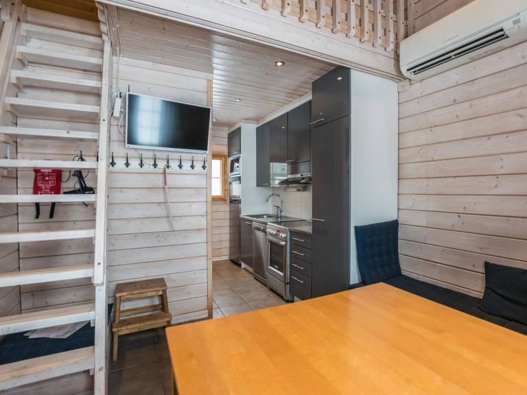 Vacation home with patio & sauna | Nature view — photo 4