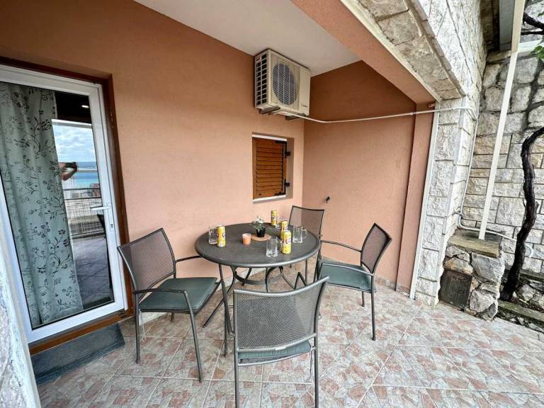 Apartment for 4 persons in Crikvenica