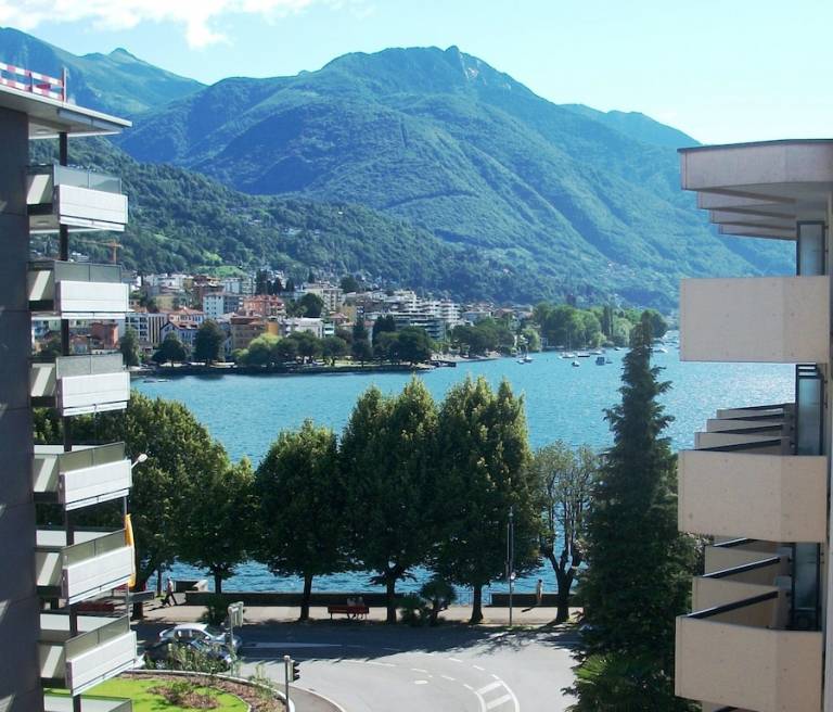 Condo Locarno