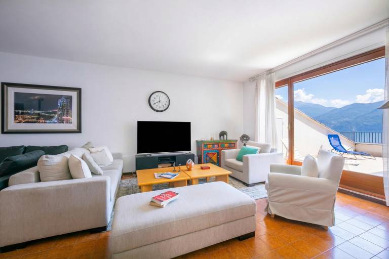 Rental apartment with terrace & garden | Water view | Suitable for remote work — photo 4