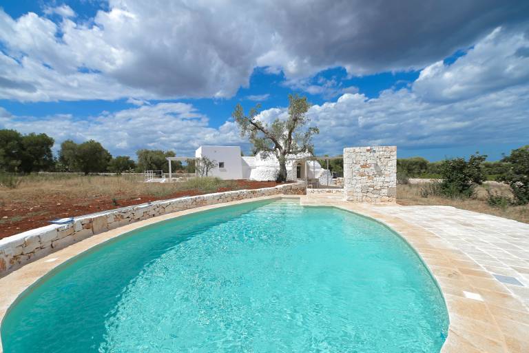 Villa 'Trullo White Dream Con Piscina' with Private Pool, Wi-Fi and Air Conditioning in Ostuni