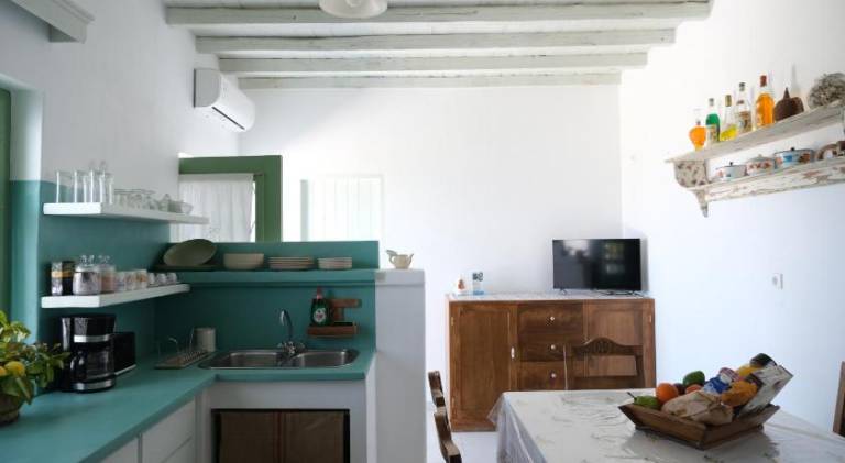 Family-oriented beautiful vacation home with terrace & yard | Beach nearby | Perfect for remote work | Pet-friendly — photo 5