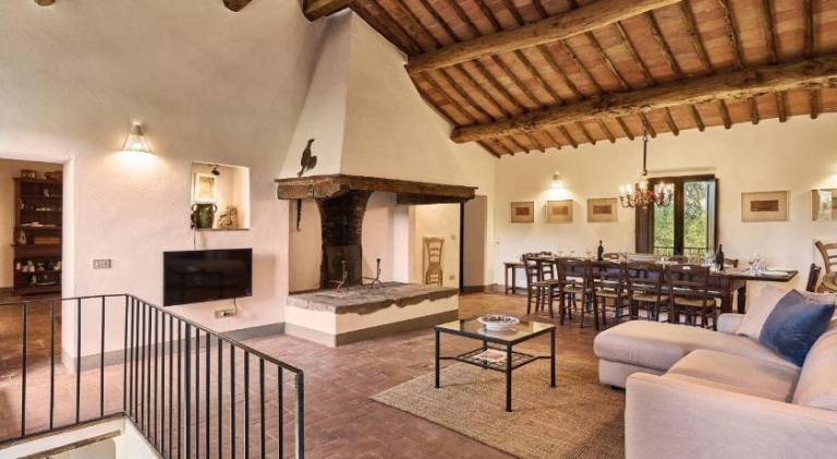 Villa with yard, barbeque & private pool | Pet-friendly — photo 5