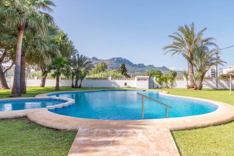 Holiday Apartment "Apartamento El Cid" with Sea View, Pool, Garden & Terrace — photo 4