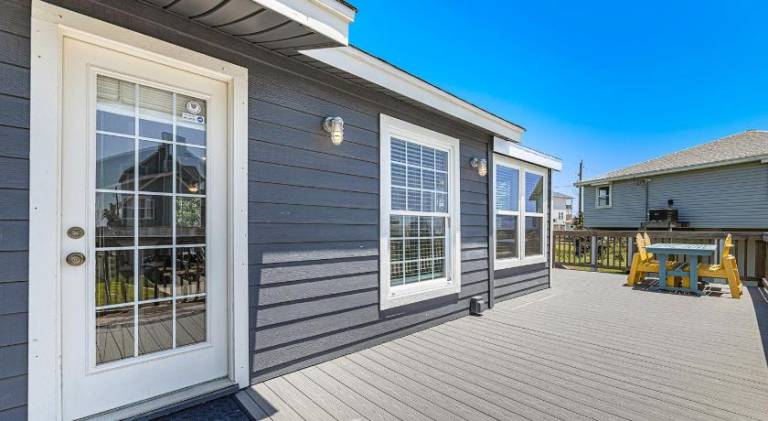 House with patio — photo 5