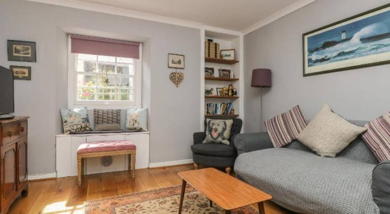 House with 2 rooms for 4 persons — photo 2