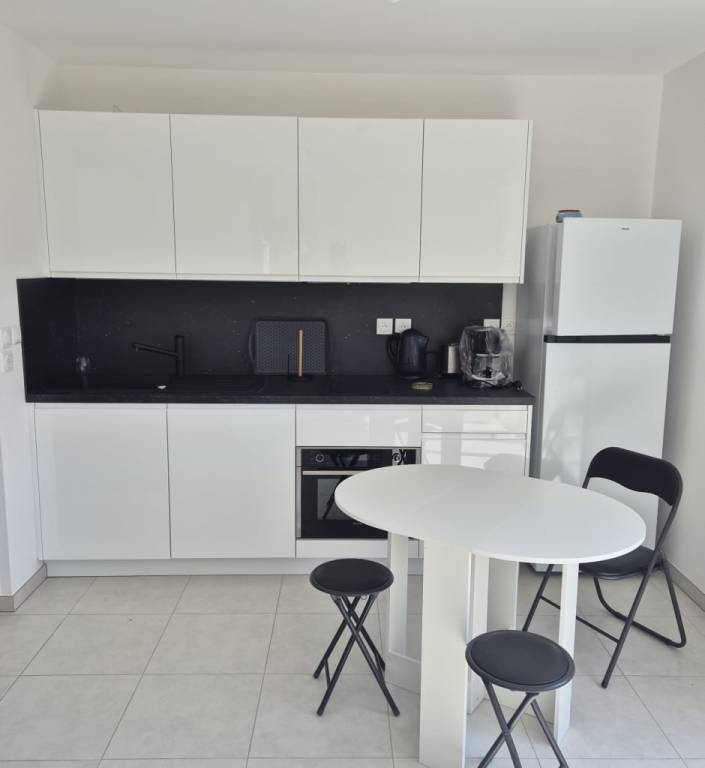 Apartment with terrace — photo 3