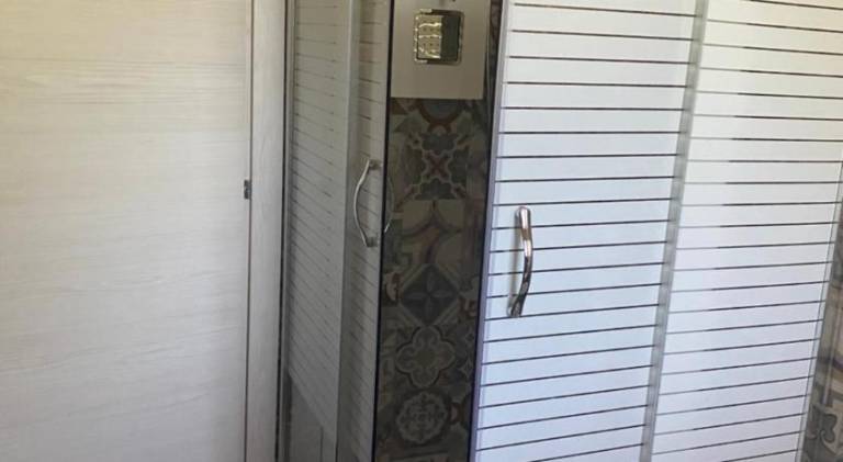Apartment with pool — photo 2