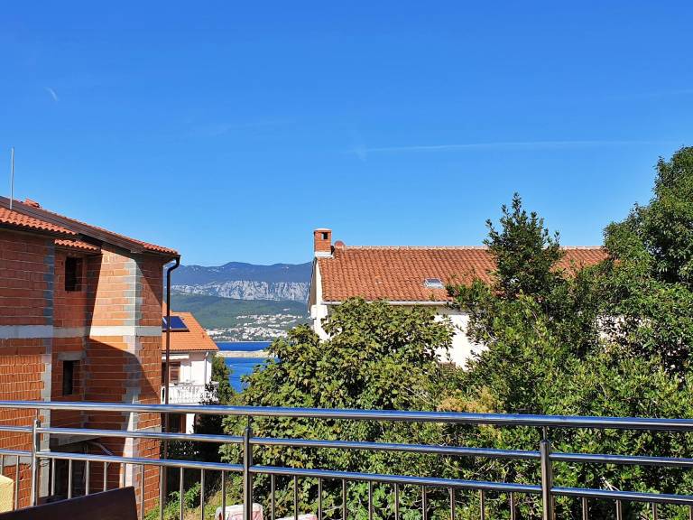 Rental apartment with grill & patio — photo 3