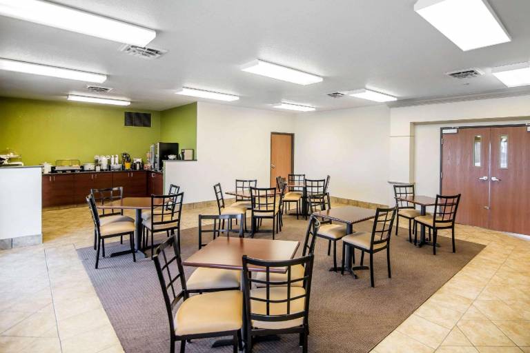 Quality Inn Parsons North — photo 5
