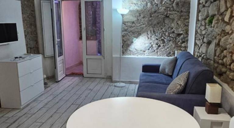 Rental apartment with terrace, grill & yard — photo 2
