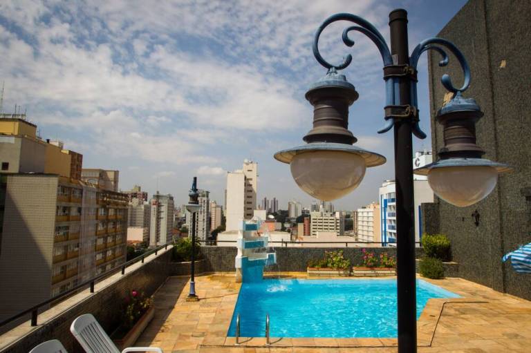 Leon Park Hotel e Convenções