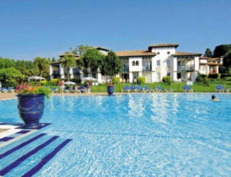 Apartment with pool & terrace | Garden view in Hendaye
