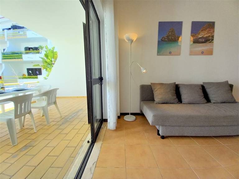 Holiday apartment with yard, patio & pool | Pet-friendly — photo 5