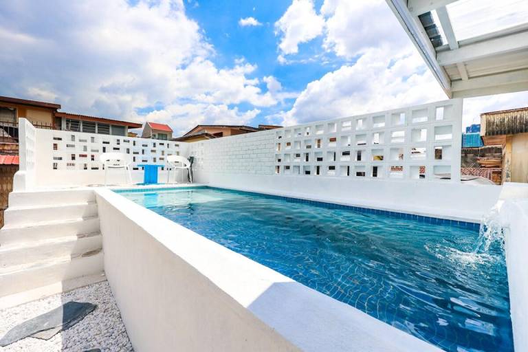 Vacation home with pool & BBQ in Kuala Lumpur