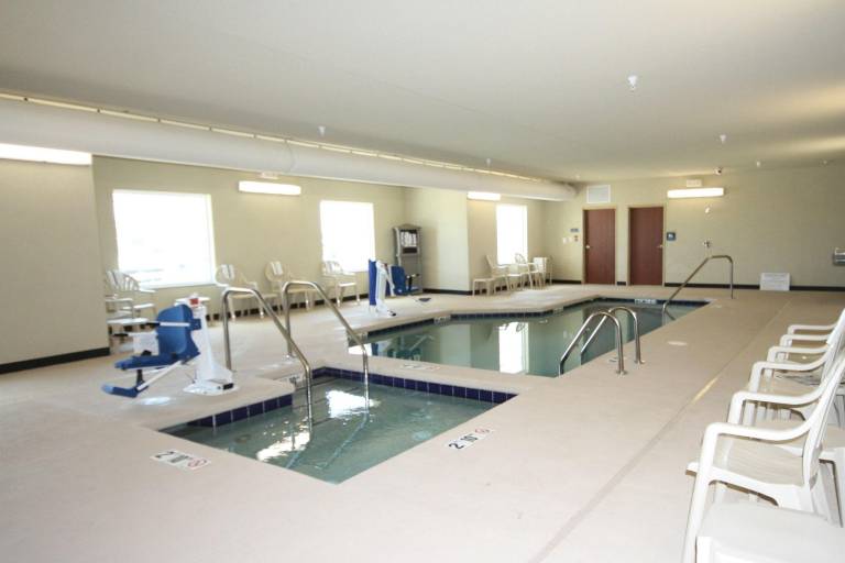 Cobblestone Hotel & Suites - Devils Lake — photo 2