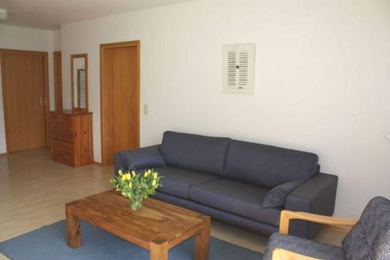 Komfortable Ferienwohnung Sonnenuhr mit Garten, überdachter Terrasse und WLAN in Petersdorf — photo 2