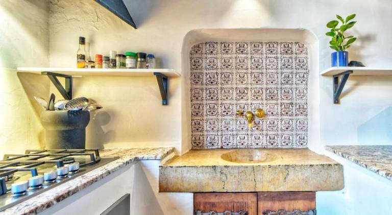 TOWNHOUSE MOUGINS in the old village, fantastic view, sea and mountains — photo 5
