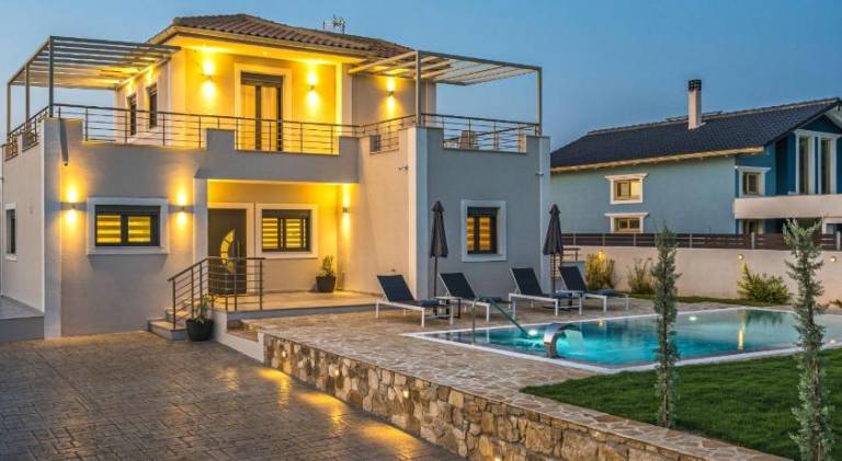 Fully equipped villa with yard, private pool & BBQ | Suitable for remote work | Pets allowed — photo 4