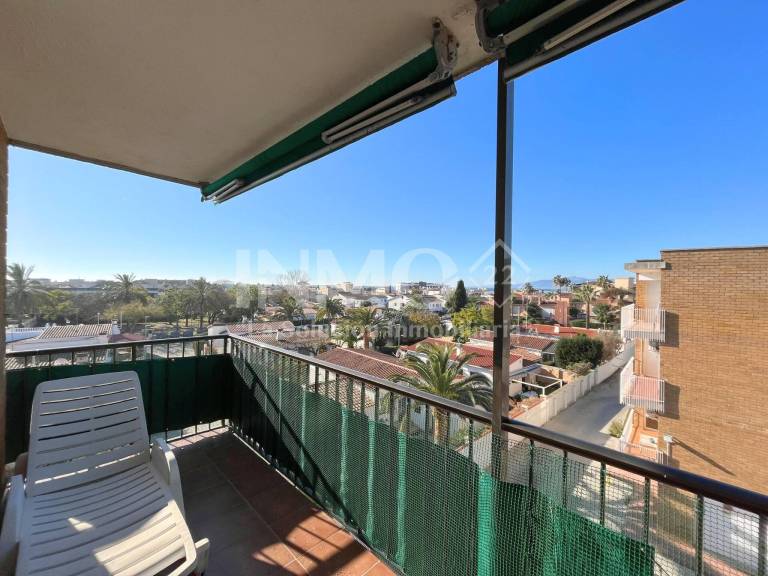 Rental apartment with patio — photo 4